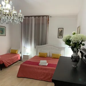 popular-stay.hotelslidodijesolo.com/