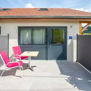 Domaine Des Ecuries - Meubles A Appartement Talloires
